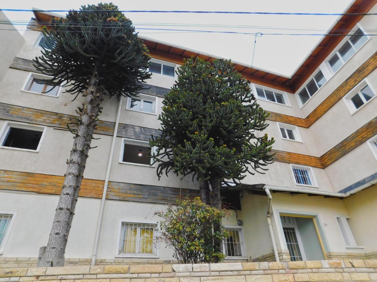 Hostel Arrayan Bariloche Exterior photo
